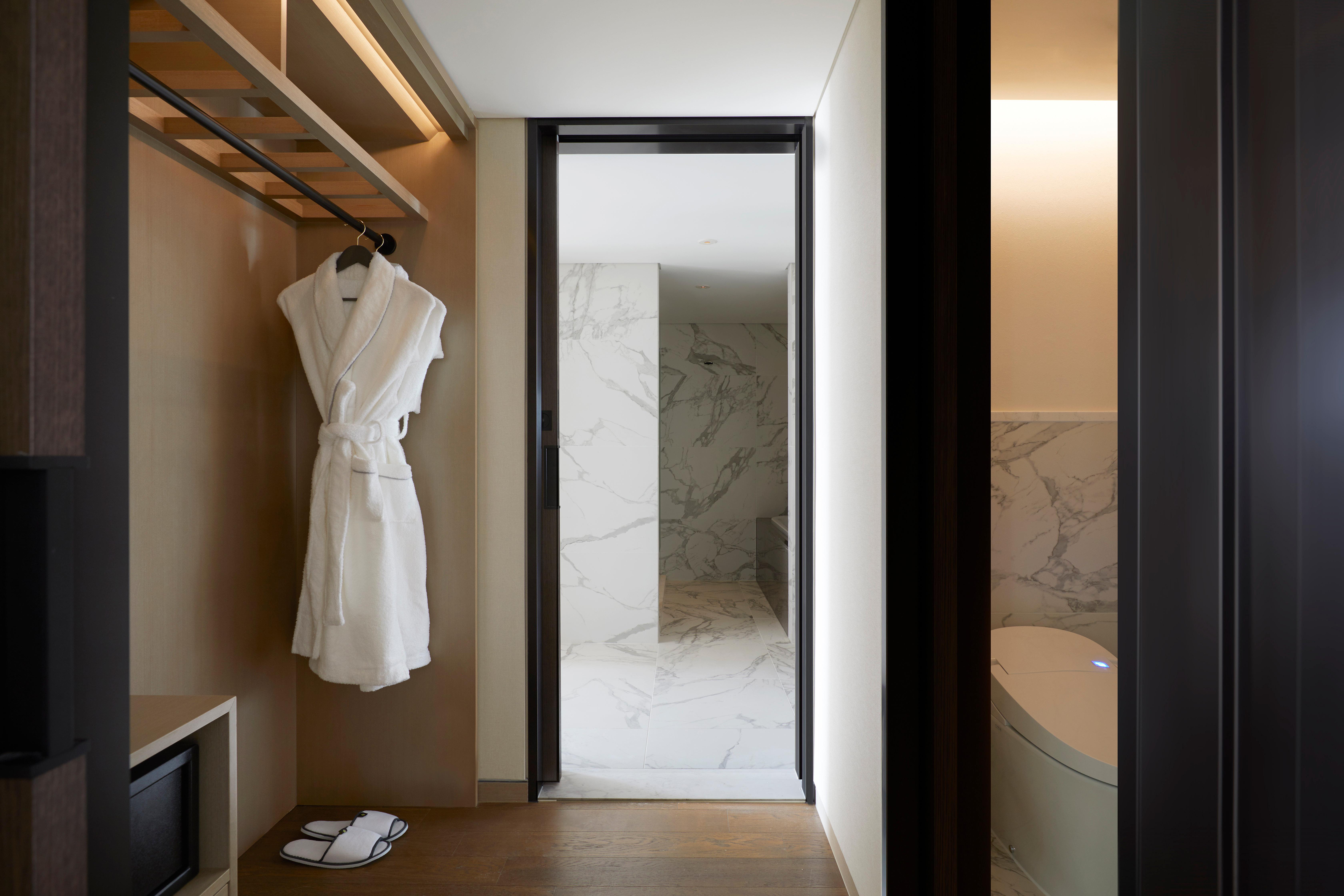 Grand Intercontinental Parnas By Ihg Hotel